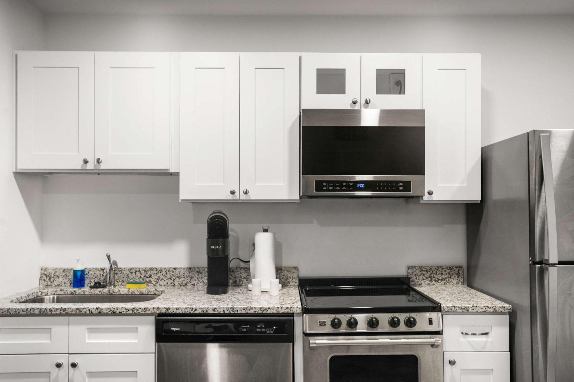 Cozysuites Stunning 1br In Downtown Pitts #4 Apartment